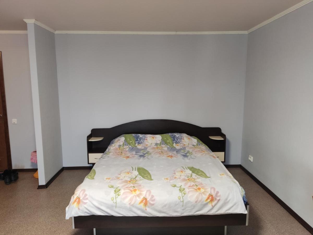 Проспект Миру 35 Daire Kryvyi Rih Dış mekan fotoğraf